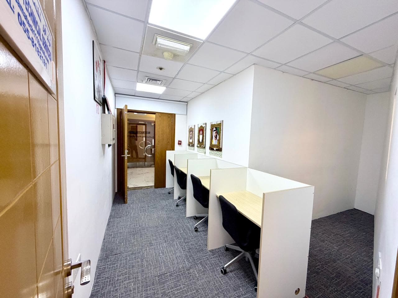 Co-working · Professional Coworking Desks: Plug In and Start Working.